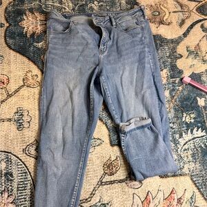 American Eagle Outfitters Light Blue Skinny Jeans